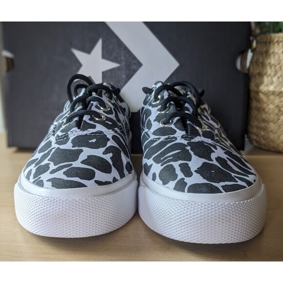 *NEW* Converse Skid Grip OX Animal Print Unisex Low Top Sneakers W7.5 M6 - Picture 5 of 11